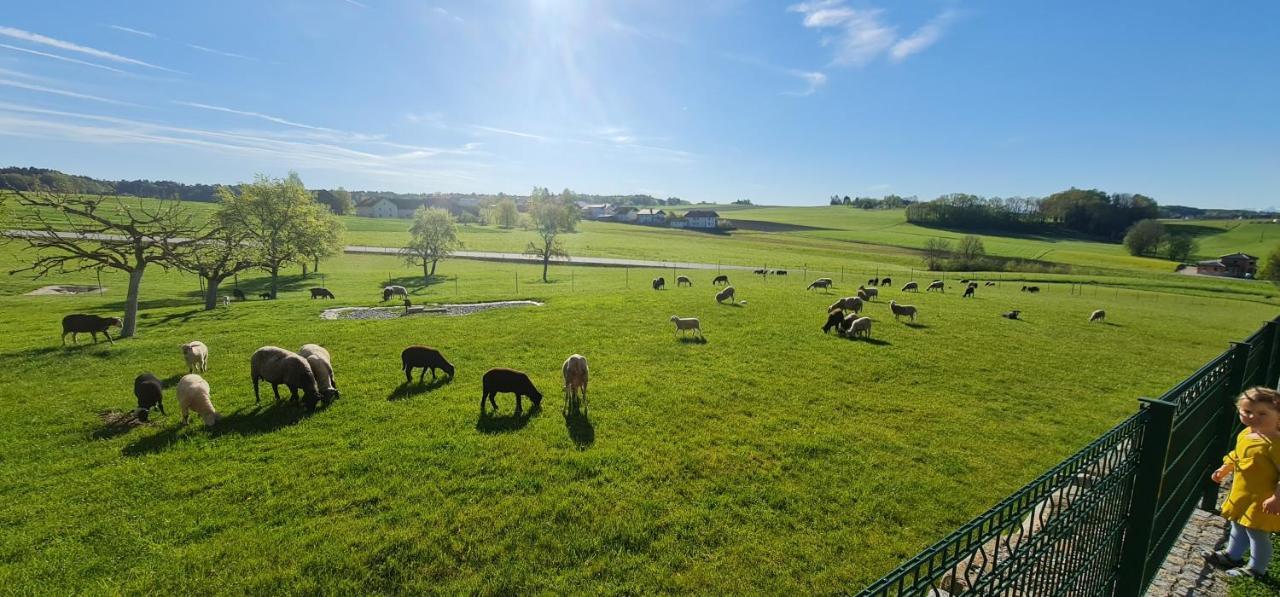 Landgasthof Entenwirt Tarsdorf Exteriör bild