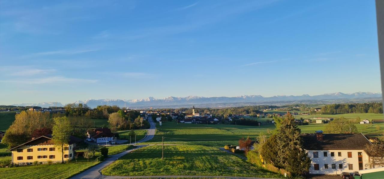 Landgasthof Entenwirt Tarsdorf Exteriör bild