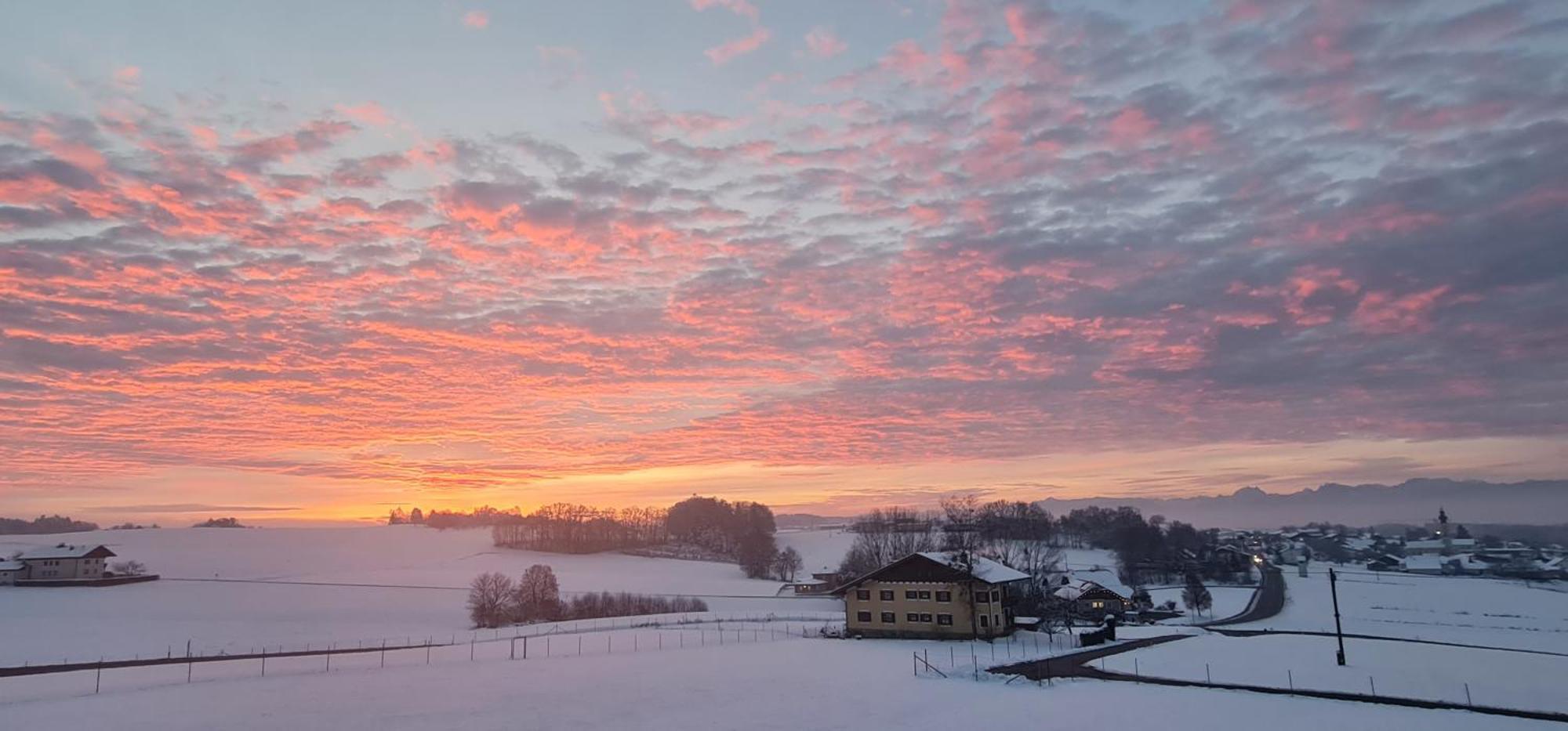 Landgasthof Entenwirt Tarsdorf Exteriör bild