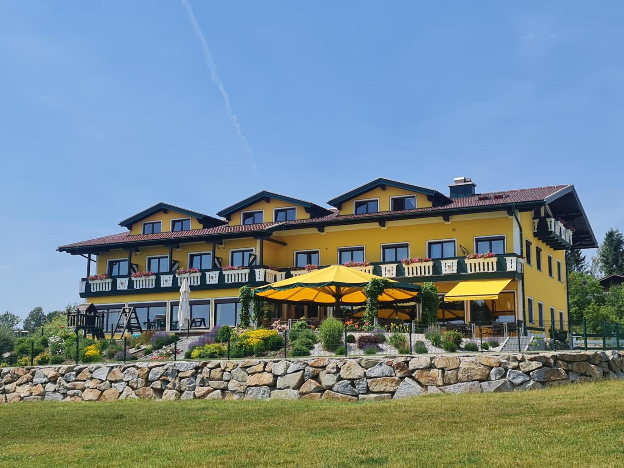 Landgasthof Entenwirt Tarsdorf Exteriör bild
